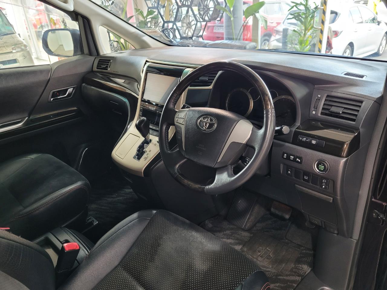 2014 Toyota Vellfire