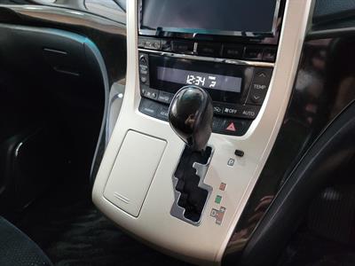 2014 Toyota Vellfire - Thumbnail