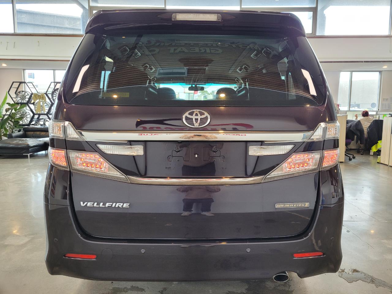 2014 Toyota Vellfire