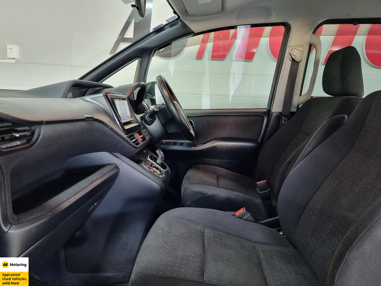 2014 Toyota Voxy