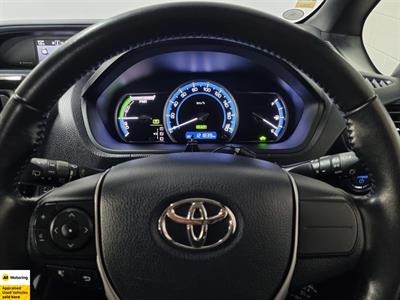 2014 Toyota Voxy - Thumbnail