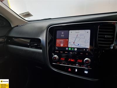 2022 Mitsubishi Outlander - Thumbnail