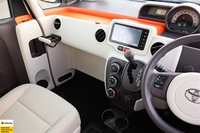2015 Toyota Porte - Thumbnail