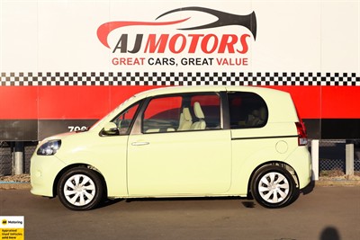 2015 Toyota Porte - Thumbnail