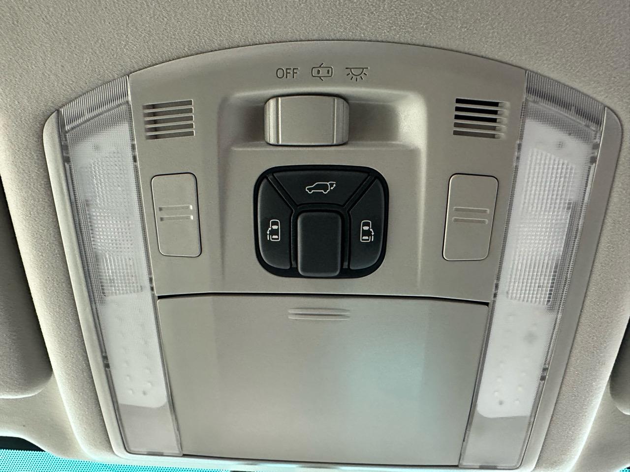 2013 Toyota Vellfire