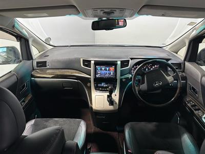 2013 Toyota Vellfire - Thumbnail