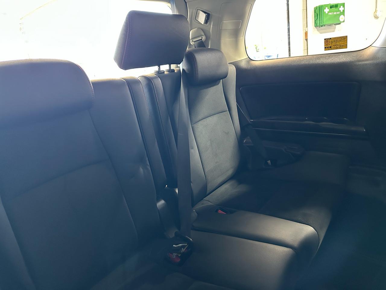 2013 Toyota Vellfire