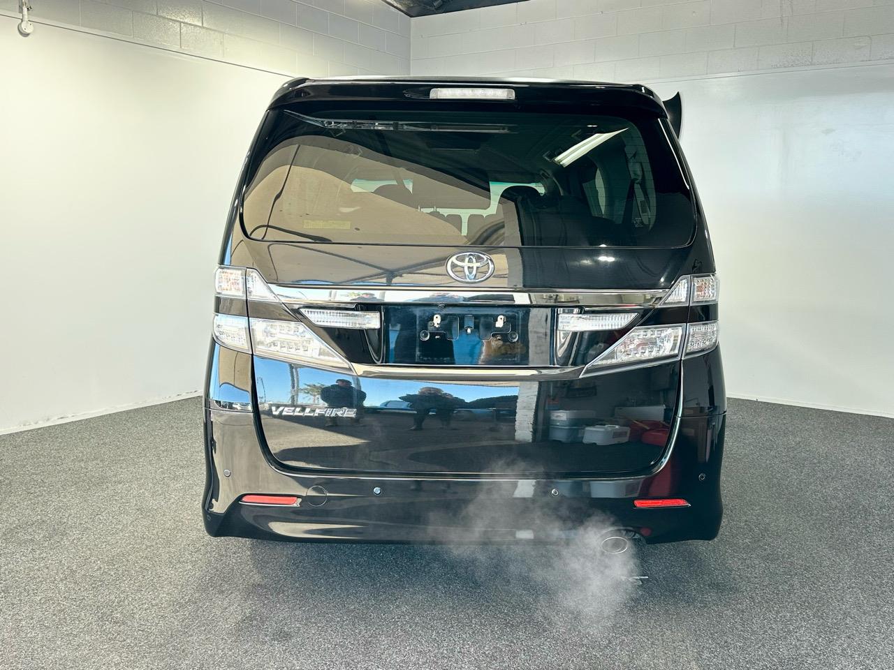2013 Toyota Vellfire