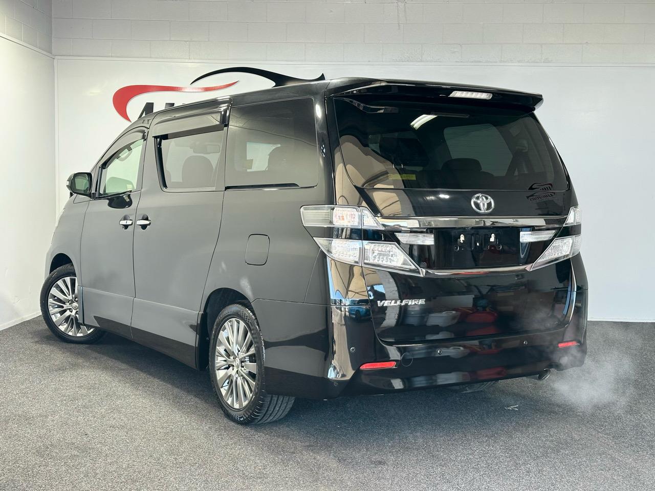 2013 Toyota Vellfire