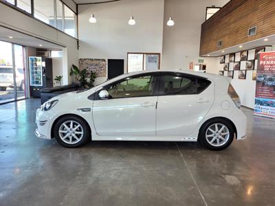 2014 Toyota Aqua - Thumbnail