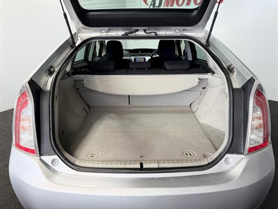 2013 Toyota Prius - Thumbnail