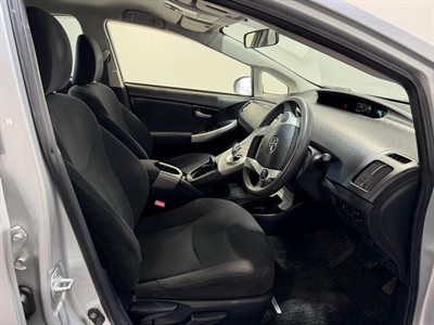 2013 Toyota Prius - Thumbnail