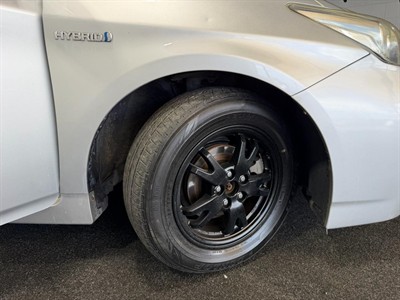 2013 Toyota Prius - Thumbnail