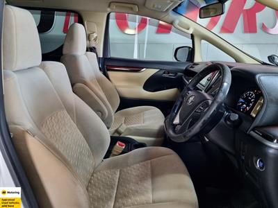 2017 Toyota Alphard - Thumbnail