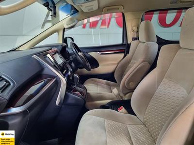 2017 Toyota Alphard - Thumbnail