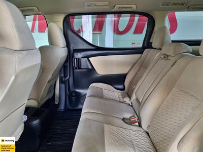 2017 Toyota Alphard - Thumbnail