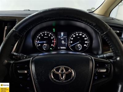 2017 Toyota Alphard - Thumbnail