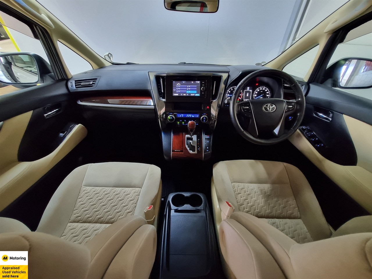 2017 Toyota Alphard