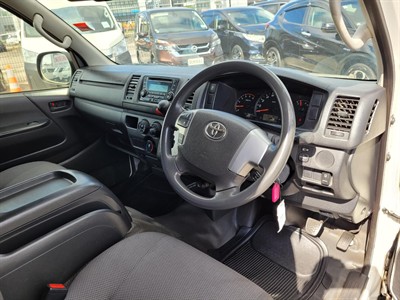 2018 Toyota Hiace - Thumbnail