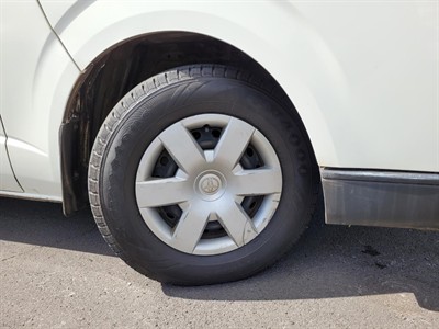 2018 Toyota Hiace - Thumbnail