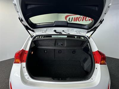 2015 Toyota Corolla - Thumbnail
