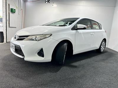 2015 Toyota Corolla - Thumbnail