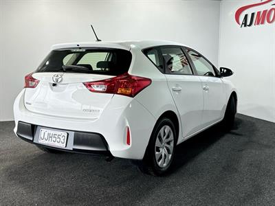 2015 Toyota Corolla - Thumbnail