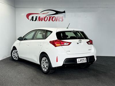 2015 Toyota Corolla - Thumbnail