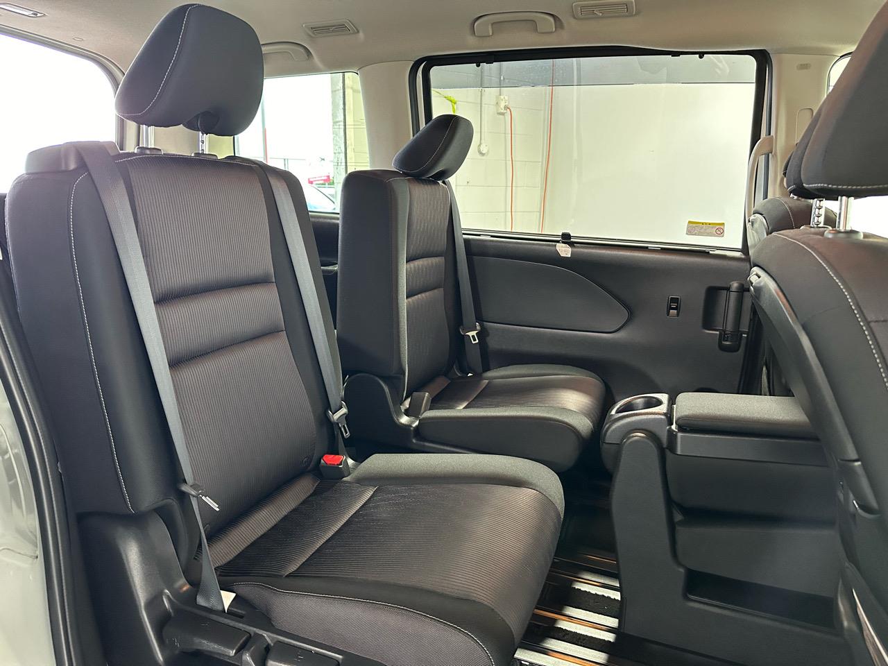 2016 Nissan Serena