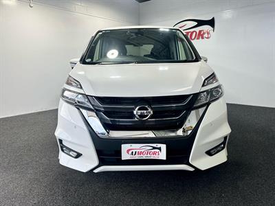 2016 Nissan Serena - Thumbnail