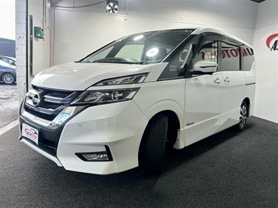 2016 Nissan Serena - Thumbnail
