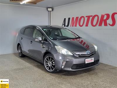 2013 Toyota Prius - Thumbnail