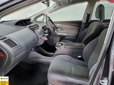 2013 Toyota Prius - Thumbnail