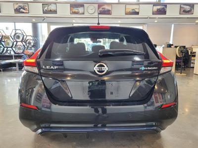 2019 Nissan Leaf - Thumbnail