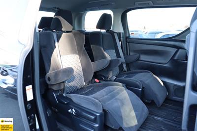 2016 Toyota Vellfire - Thumbnail