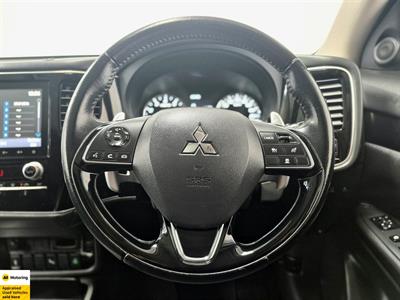 2021 Mitsubishi Outlander - Thumbnail