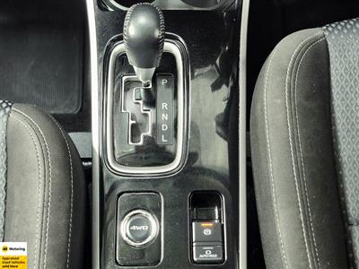 2021 Mitsubishi Outlander - Thumbnail