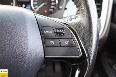 2022 Mitsubishi Outlander - Thumbnail