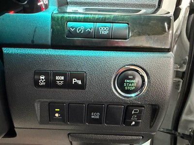 2014 Toyota Vellfire - Thumbnail