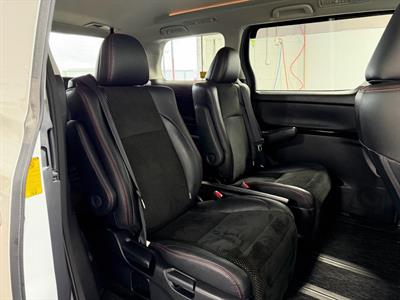 2014 Toyota Vellfire - Thumbnail
