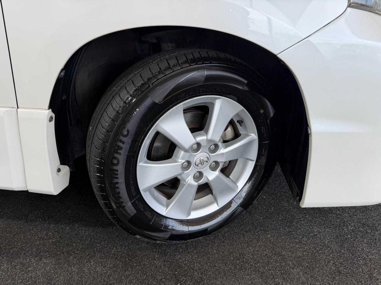 2014 Toyota Vellfire