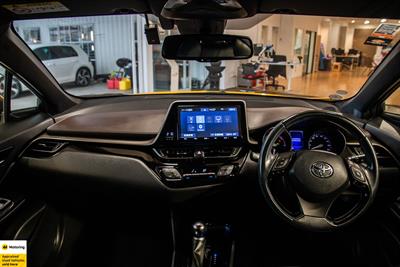 2019 Toyota C-HR - Thumbnail
