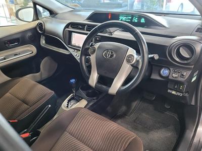2013 Toyota Aqua - Thumbnail