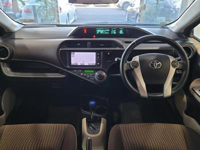 2013 Toyota Aqua - Thumbnail