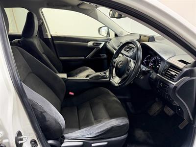 2012 Lexus CT 200h - Thumbnail