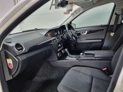 2011 Mercedes-Benz C 200 - Thumbnail