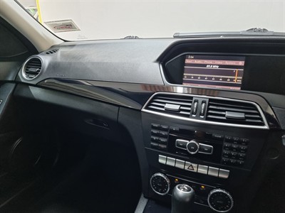 2011 Mercedes-Benz C 200 - Thumbnail