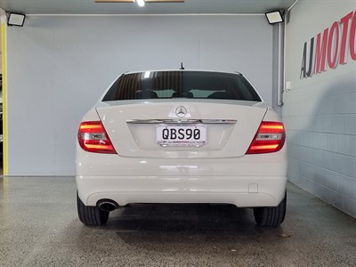 2011 Mercedes-Benz C 200 - Thumbnail