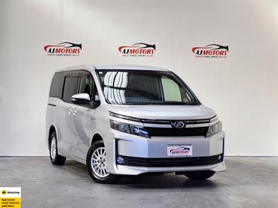 2014 Toyota Voxy - Thumbnail