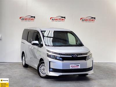2014 Toyota Voxy - Thumbnail